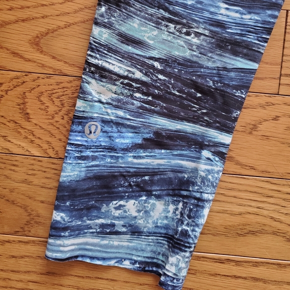 Lululemon fast and free blue crop size 4 - Picture 3 of 6